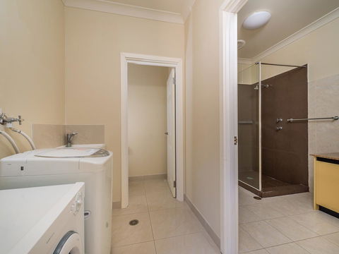 Seafront Unit 60 - Accommodation Main Beach 4