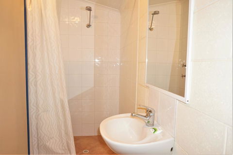 Osprey Holiday Village Unit 102 - Accommodation Main Beach 12