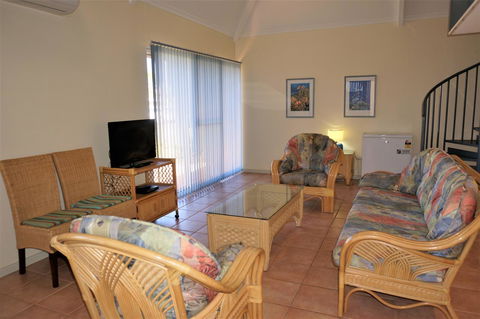 Osprey Holiday Village Unit 102 - Accommodation Main Beach 3