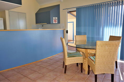 Osprey Holiday Village Unit 102 - Accommodation Main Beach 5