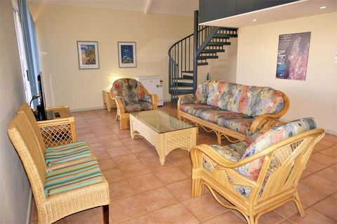 Osprey Holiday Village Unit 102 - Accommodation Main Beach 2