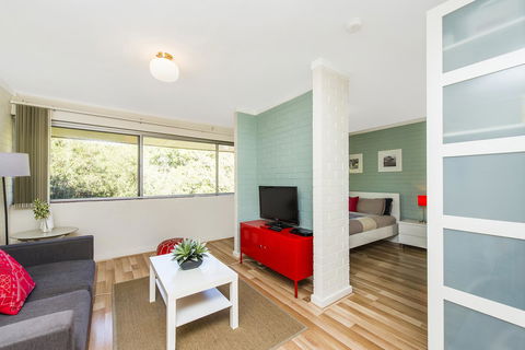 Rosalie 46 - Accommodation Main Beach 1