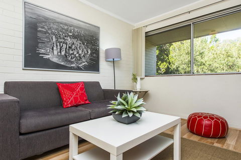 Rosalie 46 - Accommodation Main Beach 5