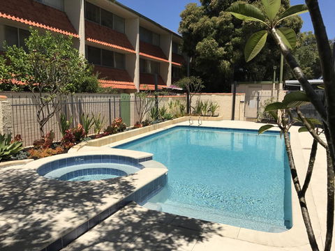 Rosalie 46 - Accommodation Main Beach 0
