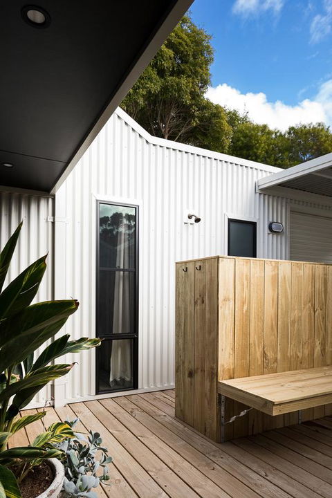 Berms And Barrels - New - Accommodation Main Beach 13