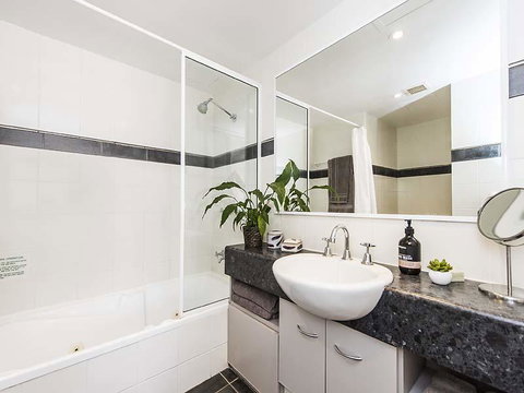 Subiaco Village 28 - Accommodation Main Beach 11