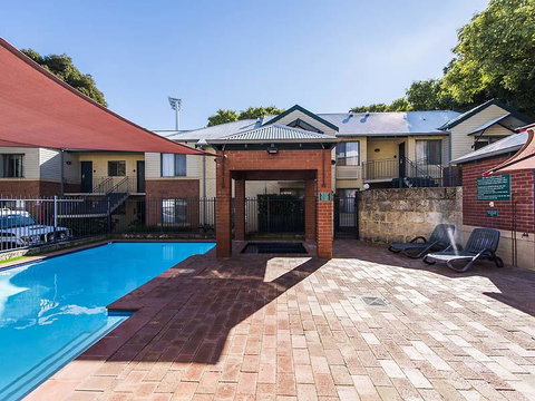 Subiaco Village 28 - Accommodation Main Beach 21