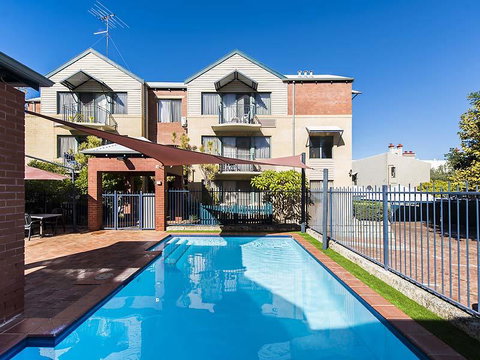 Subiaco Village 28 - Accommodation Main Beach 0