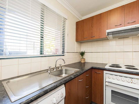Subiaco Village 28 - Accommodation Main Beach 14