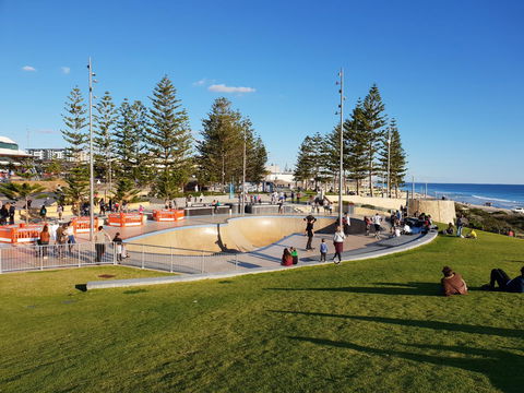 Scarborough - Oceanview 2 Bed, 2 Bathroom Apartment - Accommodation Main Beach 1