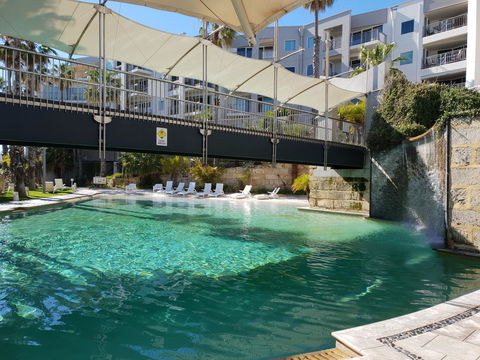 Scarborough - Oceanview 2 Bed, 2 Bathroom Apartment - Accommodation Main Beach 9