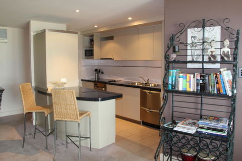 Scarborough - Oceanview 2 Bed, 2 Bathroom Apartment - Accommodation Main Beach 11