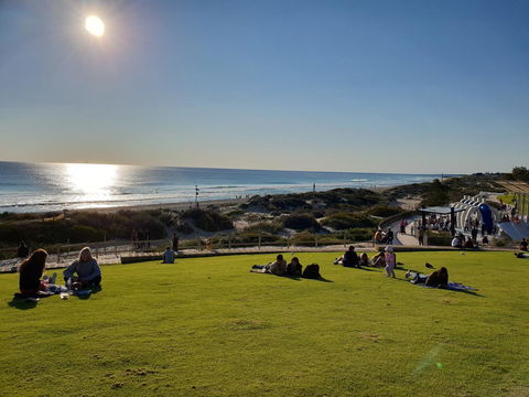Scarborough - Oceanview 2 Bed, 2 Bathroom Apartment - Accommodation Main Beach 5