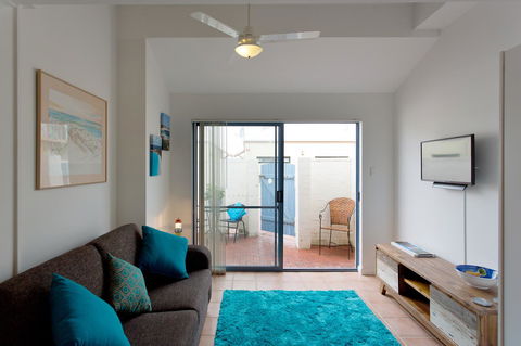 Life's A Beach! Fremantle - Accommodation Main Beach 4