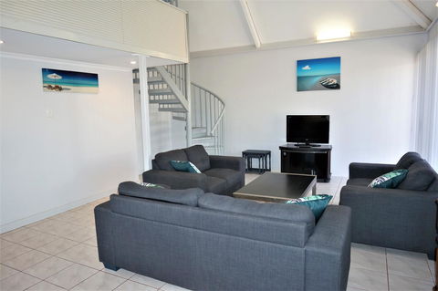 Osprey Holiday Village Unit 108 - Accommodation Main Beach 4