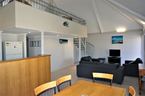 Osprey Holiday Village Unit 108 - Accommodation Main Beach 0