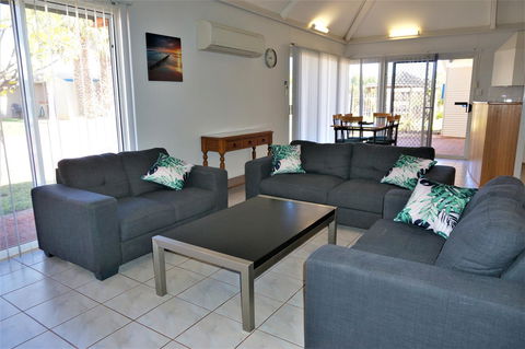 Osprey Holiday Village Unit 108 - Accommodation Main Beach 3