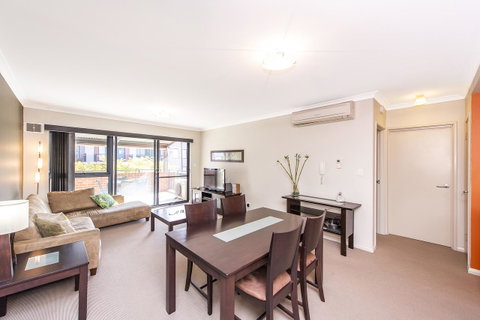 Subiaco Emporium Apartment - Accommodation Main Beach 26