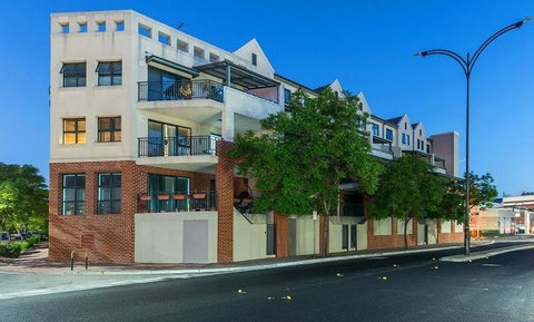 Subiaco Emporium Apartment - Accommodation Main Beach 3
