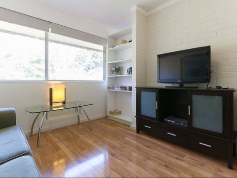 Rosalie In Shenton Park - Accommodation Main Beach 16