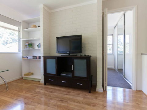 Rosalie In Shenton Park - Accommodation Main Beach 15