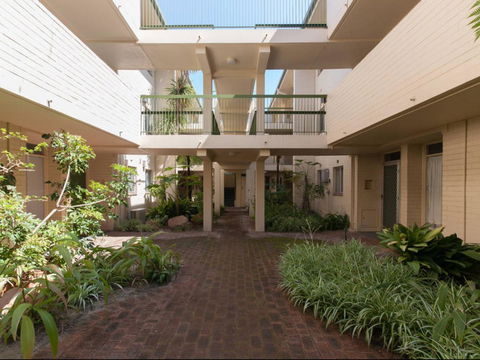 Rosalie In Shenton Park - Accommodation Main Beach 18
