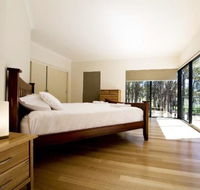 Kanga View - Accommodation Main Beach