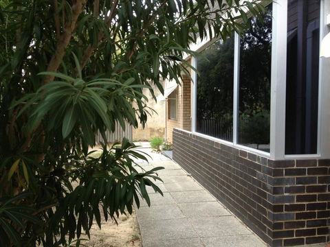 Townshend Rd - Accommodation Main Beach 28