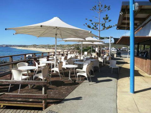 Stylish Colourfull Getaway - Accommodation Main Beach 14