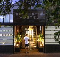 Spinners Hostel - Accommodation Main Beach