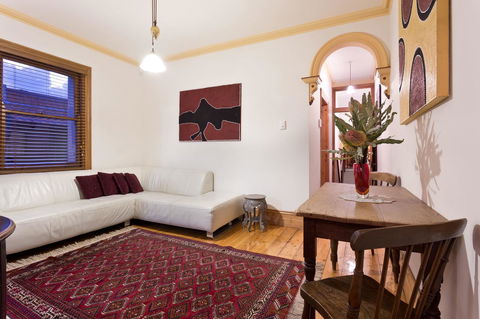 Annie's Victorian Terrace Accommodation Fremantle - Accommodation Main Beach 22