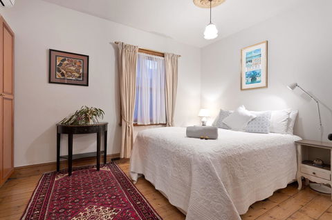 Annie's Victorian Terrace Accommodation Fremantle - Accommodation Main Beach 23