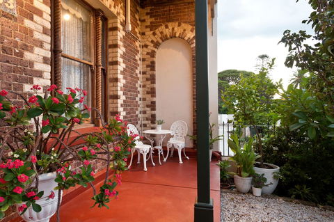 Annie's Victorian Terrace Accommodation Fremantle - Accommodation Main Beach 25