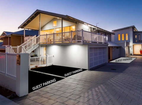 North Beach BnB - Accommodation Main Beach 3