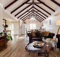 Maison Magnolia - Spacious Cozy Town House - Accommodation Main Beach