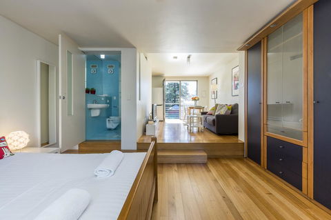 Cottesloe Tree Top Studio - Executive Escapes - Accommodation Main Beach 3