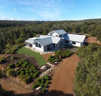 The White House at Wallcliffe Farms - Accommodation Main Beach