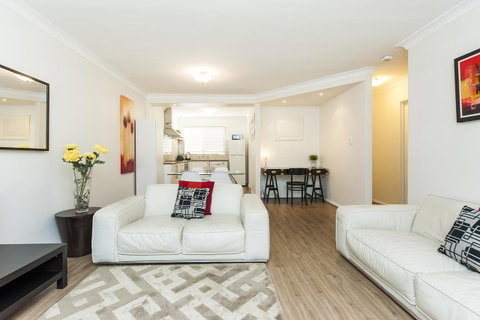 Forrest St - Accommodation Main Beach 1