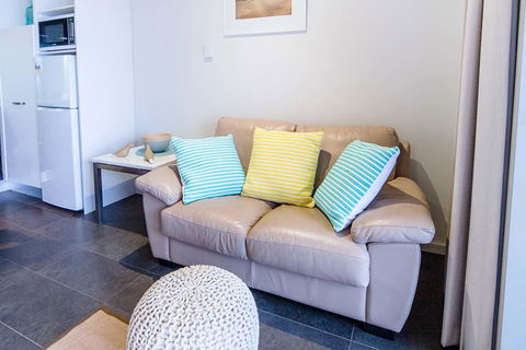 Onslow Beach Resort - Accommodation Main Beach 9
