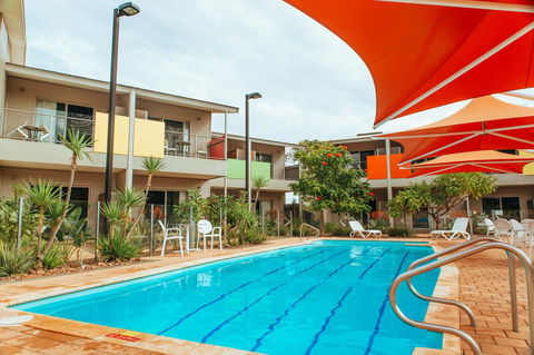 Onslow Beach Resort - Accommodation Main Beach 1