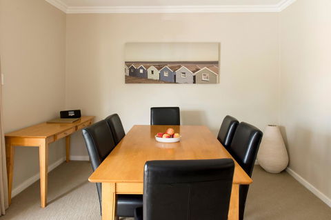 The Marina Hotel - Mindarie - Accommodation Main Beach 25