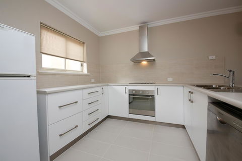 The Marina Hotel - Mindarie - Accommodation Main Beach 8