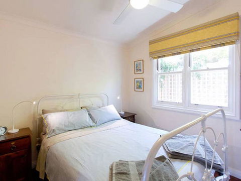 Sunset Cottage - Accommodation Main Beach 11