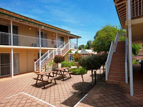 Higgins Lane Motel - Accommodation Main Beach 38