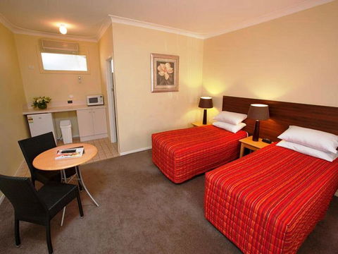 Higgins Lane Motel - Accommodation Main Beach 42