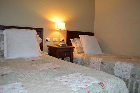 Higgins Lane Motel - Accommodation Main Beach 24