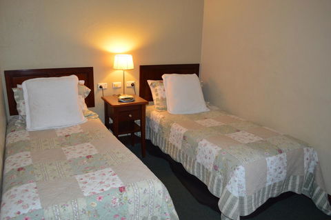 Higgins Lane Motel - Accommodation Main Beach 29