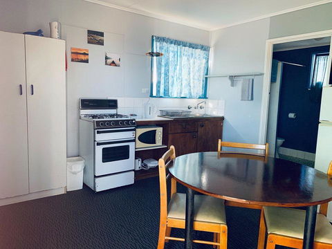 Shark Bay Cottages - Accommodation Main Beach 29