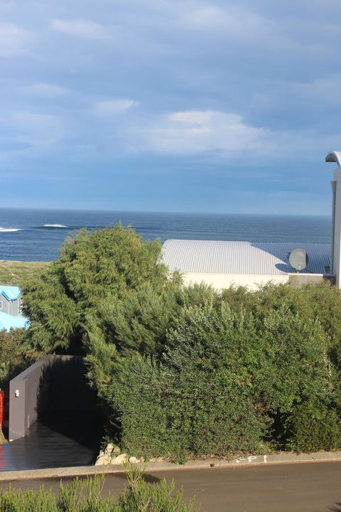 Aquatic Visions - Accommodation Main Beach 17