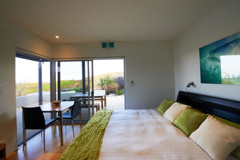 Aquatic Visions - Accommodation Main Beach 25